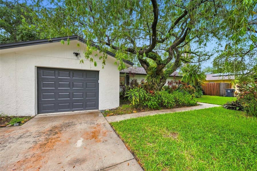 Property photo for 817 AMBASSADOR LOOP, Tampa, FL