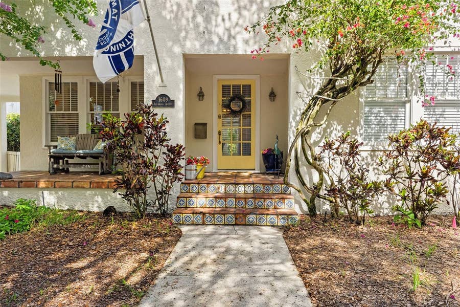 Property photo for 1609 S ARRAWANA AVENUE, Tampa, FL