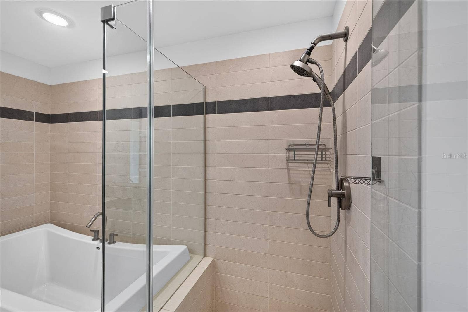 175 1ST STREET S, #1801, St Petersburg, FL 33701 Separate Tub and Shower