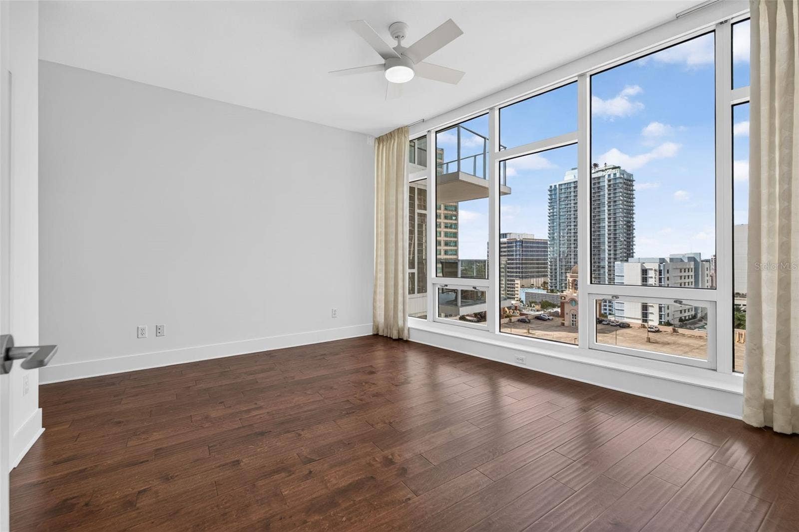 175 1ST STREET S, #1801, St Petersburg, FL 33701 Primary Suite