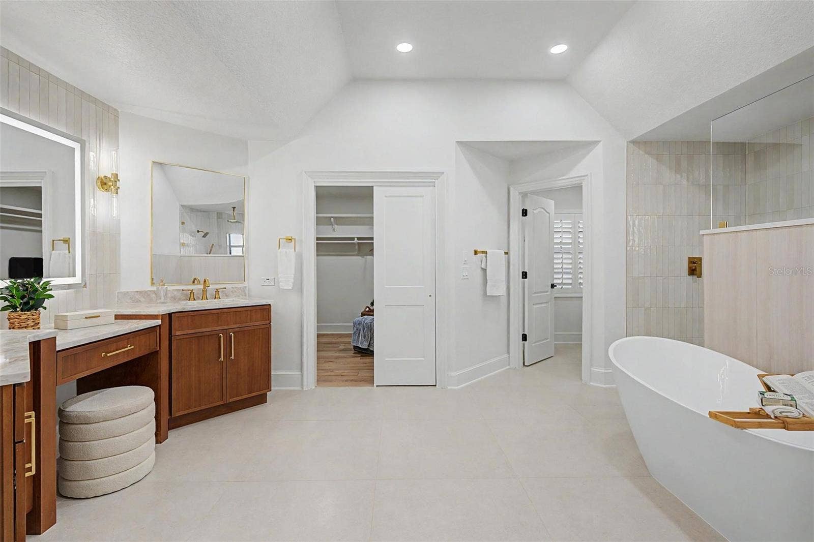 35 GREENHAVEN TRAIL, Oldsmar, FL 34677 35 GREENHAVEN TRAIL, Oldsmar, FL 34677