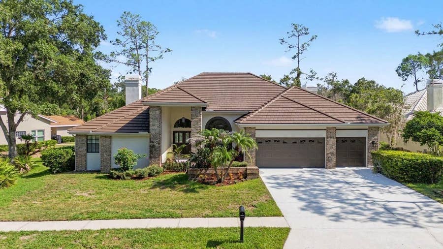 Property photo for 35 GREENHAVEN TRAIL, Oldsmar, FL