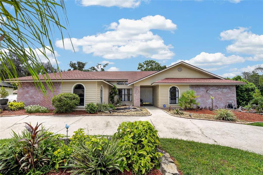 Property photo for 2814 HAMMOCK DRIVE, Plant City, FL