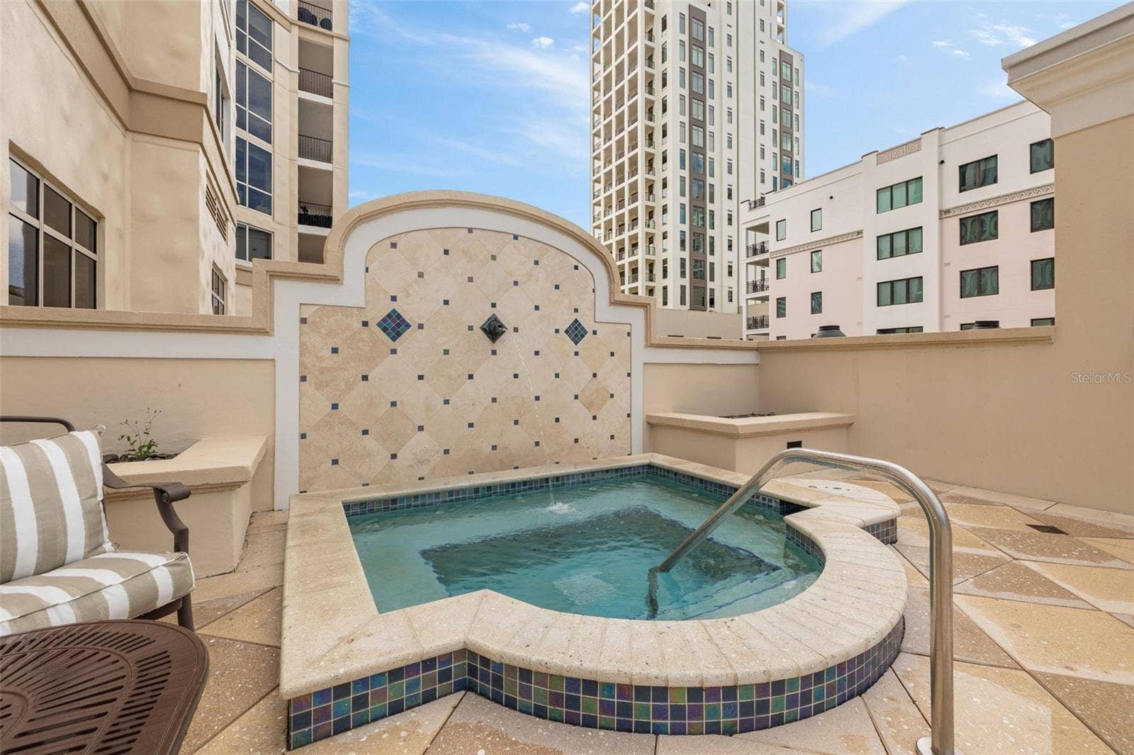 300 BEACH DRIVE NE, #2604, St Petersburg, FL 33701 Heated Spa Overlooking the Pool Deck