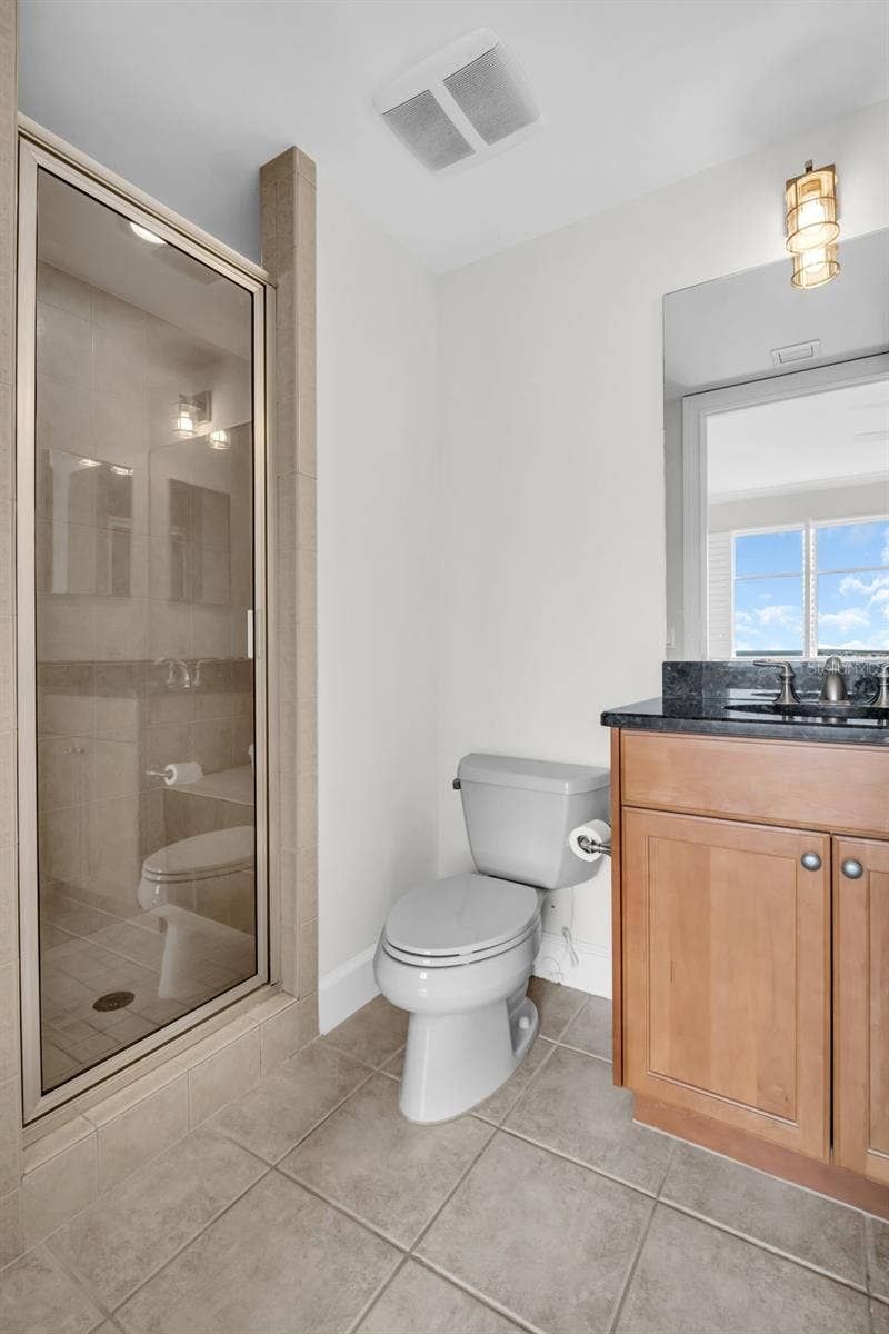 300 BEACH DRIVE NE, #2604, St Petersburg, FL 33701 Ensuite Guest Bath