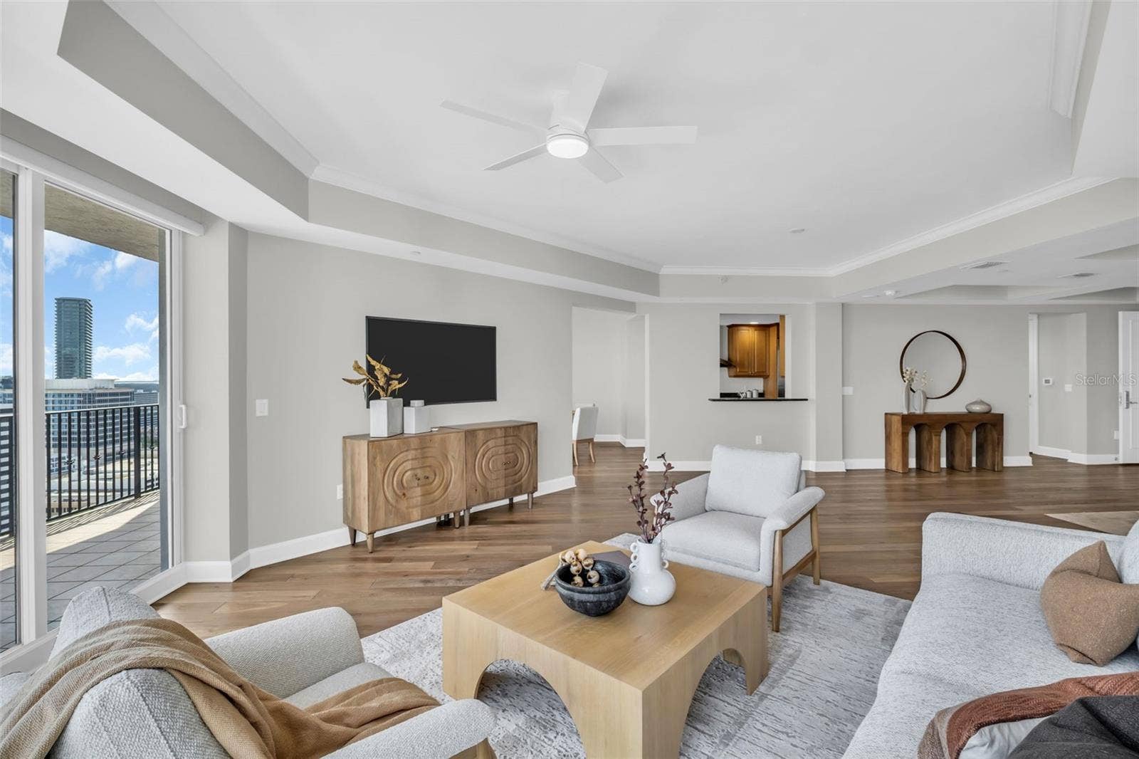 300 BEACH DRIVE NE, #2604, St Petersburg, FL 33701 Gleeming upgraded flooring throughout