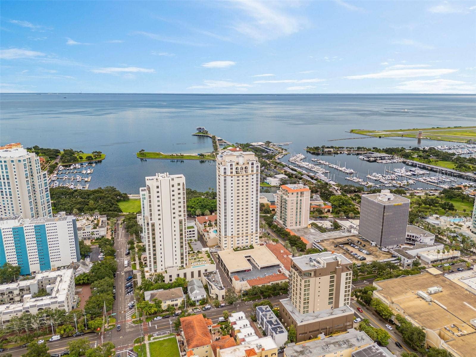 300 BEACH DRIVE NE, #2604, St Petersburg, FL 33701 300 BEACH DRIVE NE, #2604, St Petersburg, FL 33701