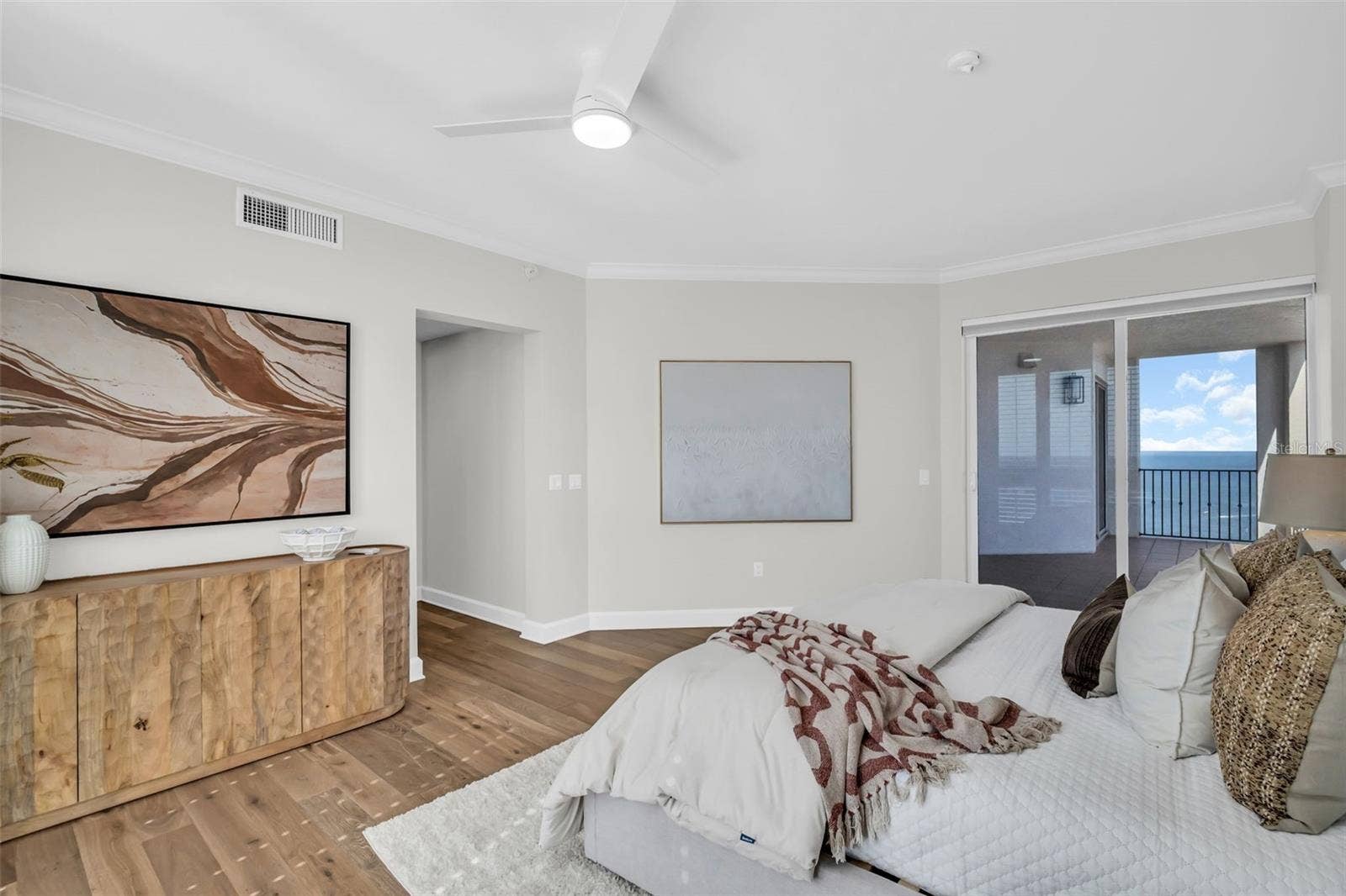300 BEACH DRIVE NE, #2604, St Petersburg, FL 33701 Designed as a Private Retreat