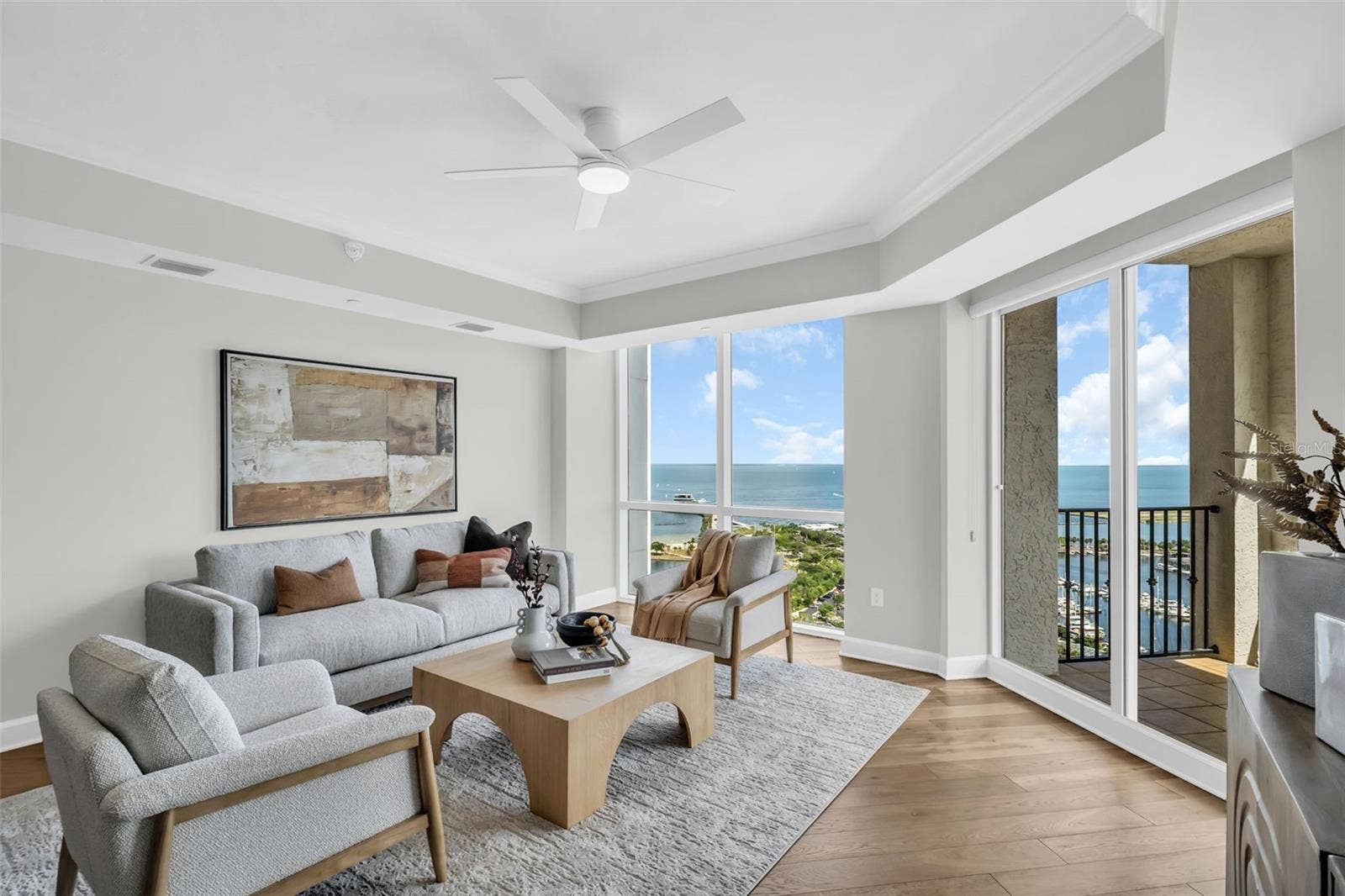 300 BEACH DRIVE NE, #2604, St Petersburg, FL 33701 Light-filled Living Space with Floor to Ceiling Views