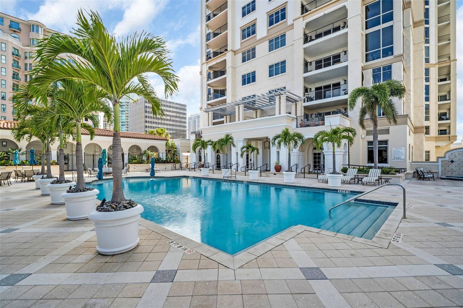 300 BEACH DRIVE NE, #2604, St Petersburg, FL 33701 300 BEACH DRIVE NE, #2604, St Petersburg, FL 33701