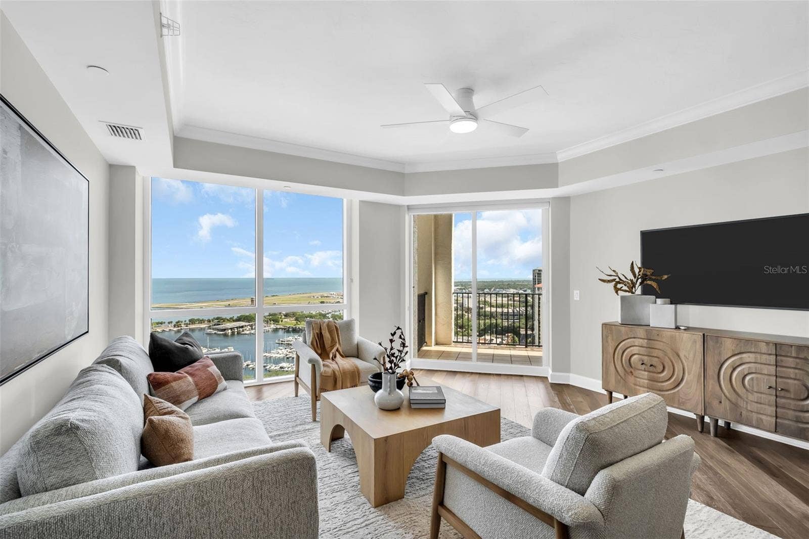 300 BEACH DRIVE NE, #2604, St Petersburg, FL 33701 Living Space Framed by Sweeping Views of Tampa Bay