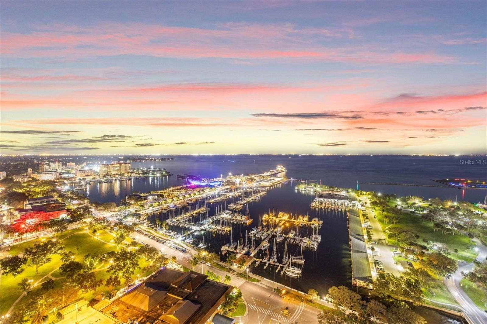 300 BEACH DRIVE NE, #2604, St Petersburg, FL 33701 300 BEACH DRIVE NE, #2604, St Petersburg, FL 33701