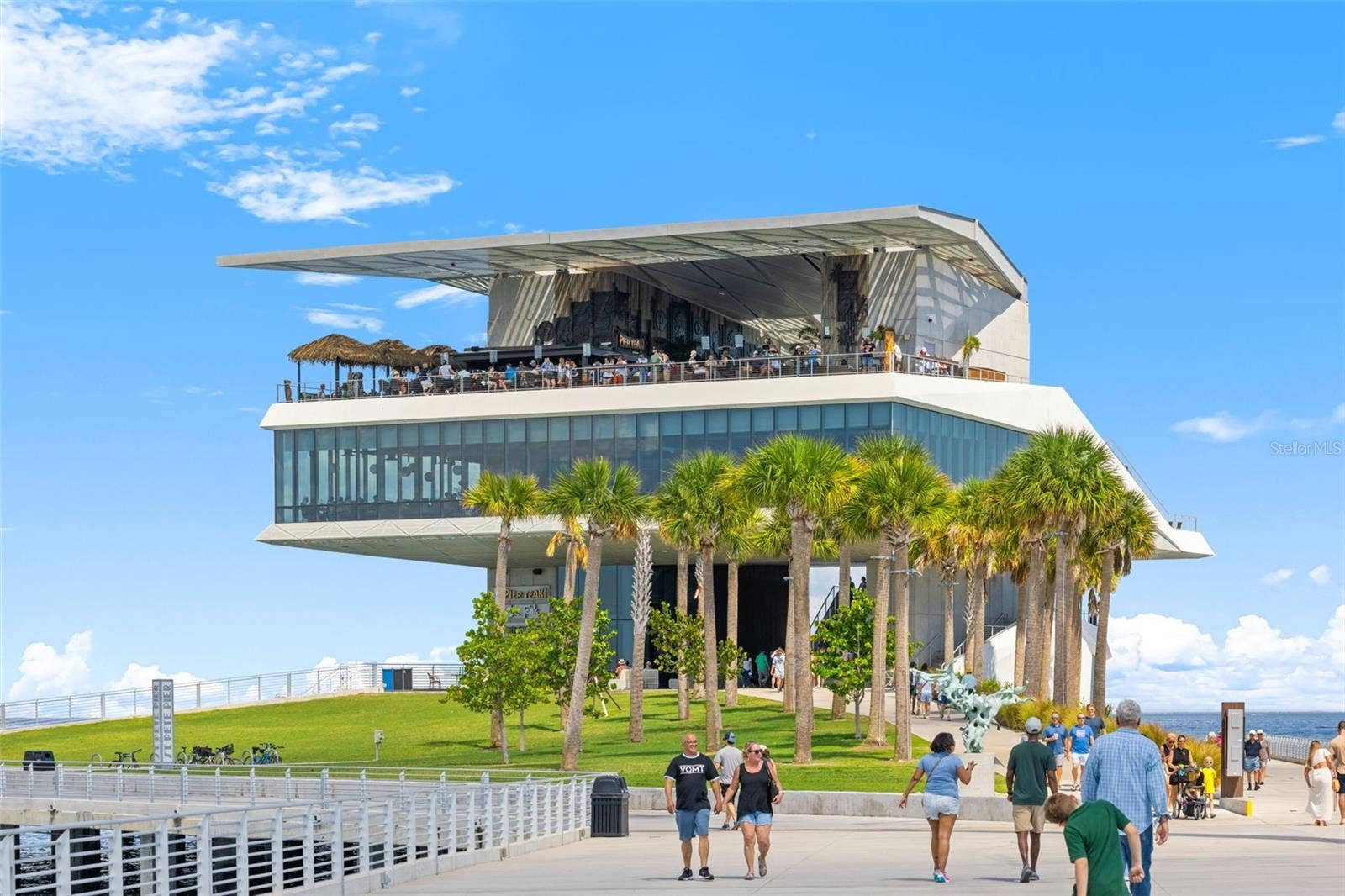 300 BEACH DRIVE NE, #2604, St Petersburg, FL 33701 Walking Distance to Beach Drive and all that St Pete has to offer