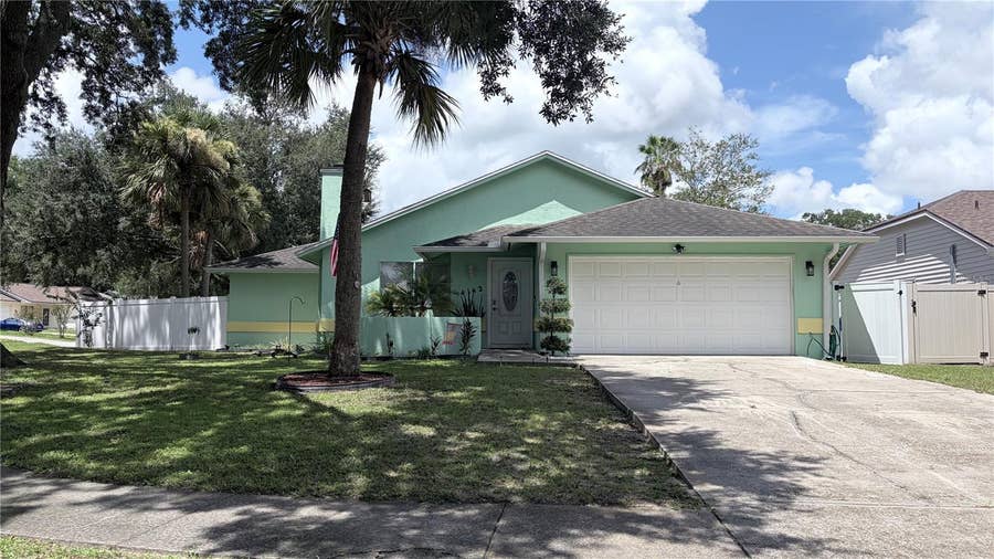 Property photo for 4142 YELLOWWOOD DRIVE, Valrico, FL