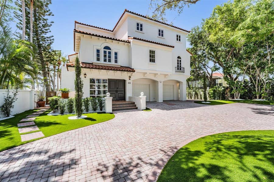 Property photo for 128 CARLYLE DRIVE, Palm Harbor, FL