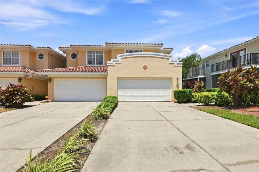 Property photo for 133 VALENCIA CIRCLE, St Petersburg, FL