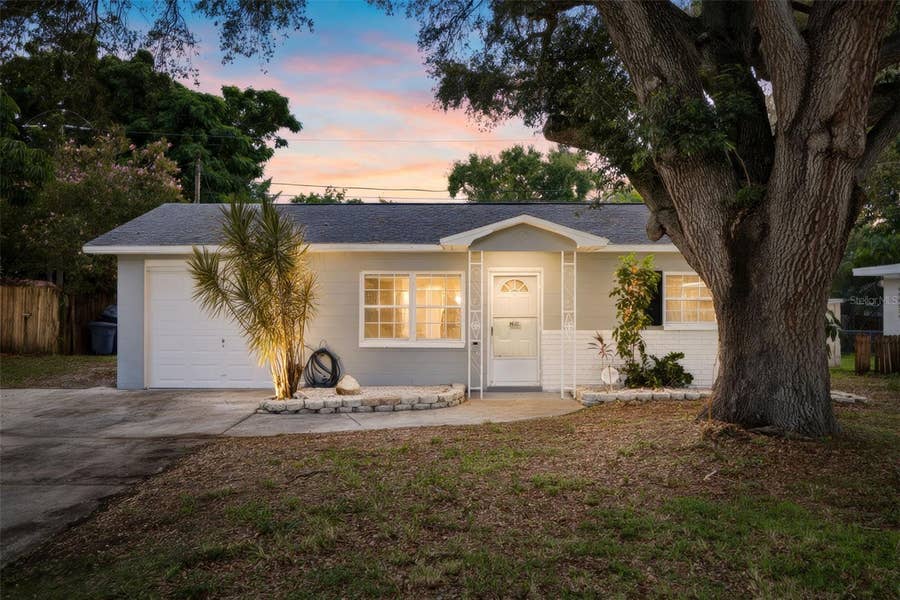 Property photo for 5392 44TH AVENUE N, St Petersburg, FL
