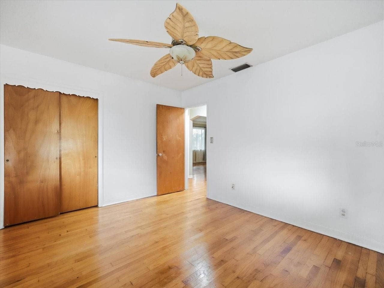 4641 25TH AVENUE N, St Petersburg, FL 33713