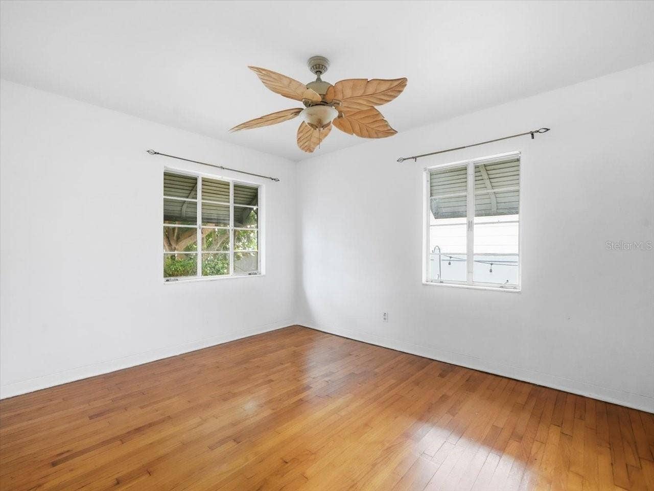 4641 25TH AVENUE N, St Petersburg, FL 33713