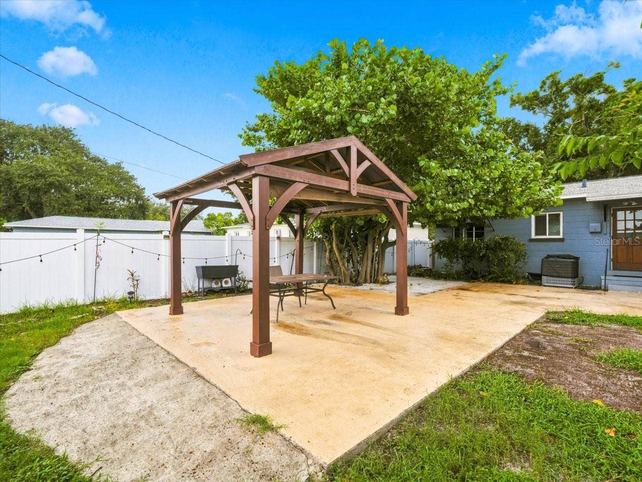 4641 25TH AVENUE N, St Petersburg, FL 33713