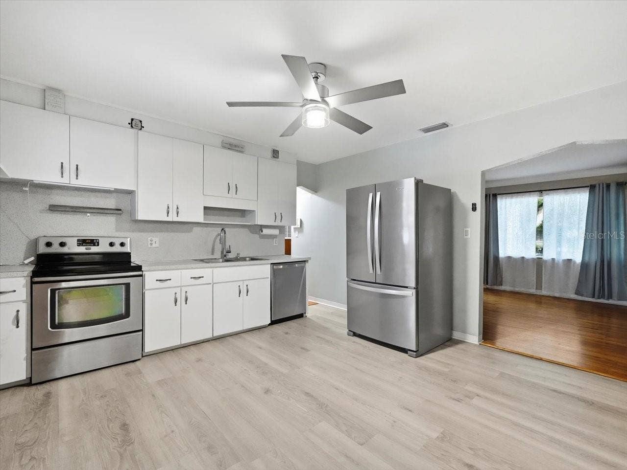 4641 25TH AVENUE N, St Petersburg, FL 33713