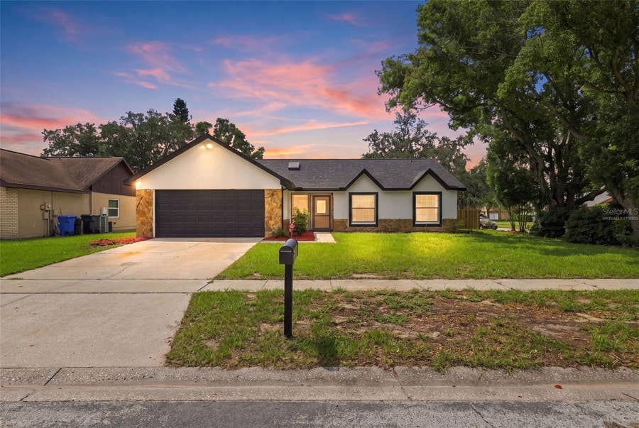 Property photo for 1607 OAK ARBOR LANE, Valrico, FL