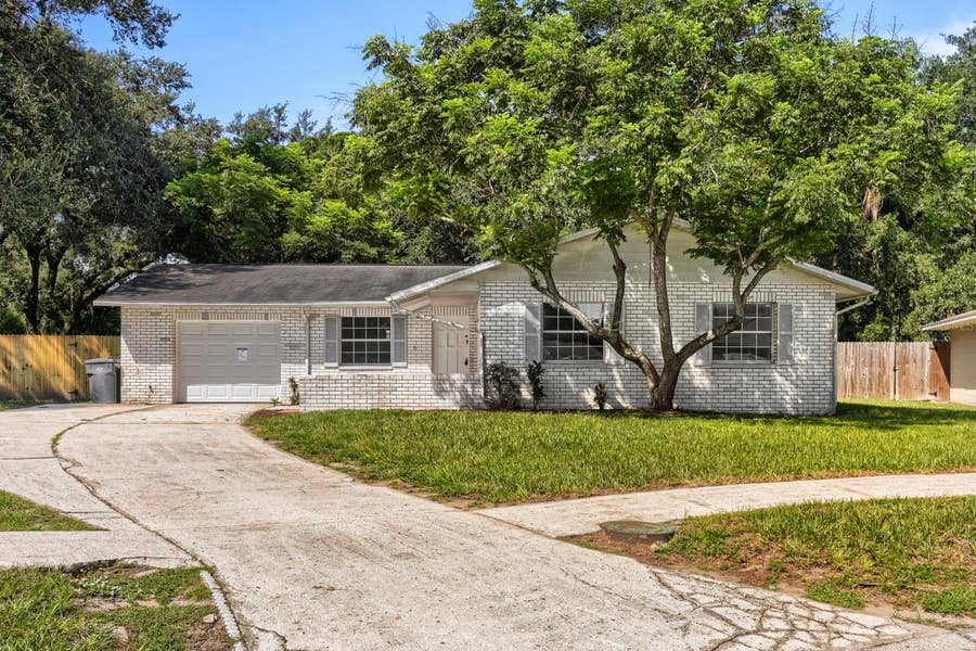 Property photo for 1418 OAK VALLEY DRIVE, Seffner, FL