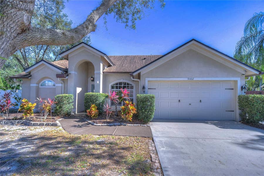 Property photo for 9502 SUNNYOAK DRIVE, Riverview, FL