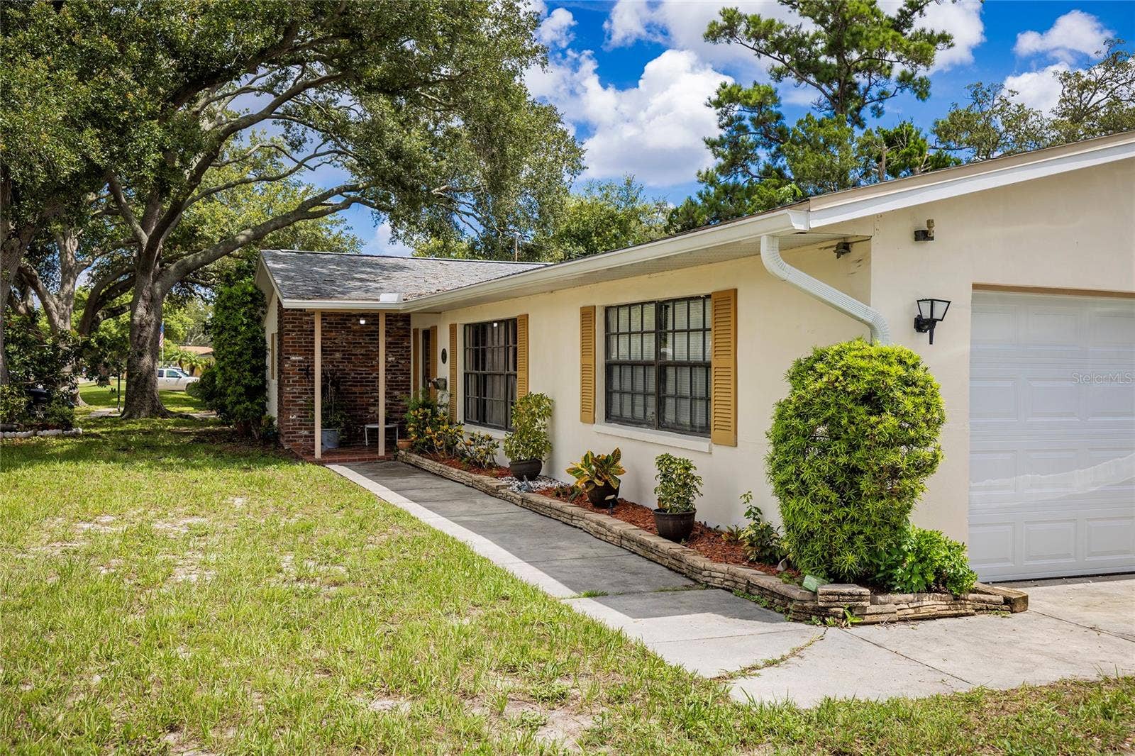 Beautiful home located on nearly quarter-acre corner lot!