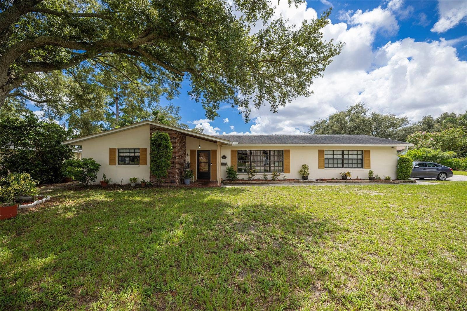 Beautiful home located on nearly quarter-acre corner lot!