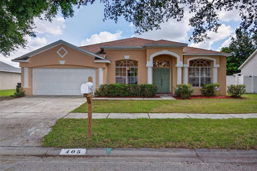 Property photo for 405 COUNTRY VINEYARD DRIVE, Valrico, FL