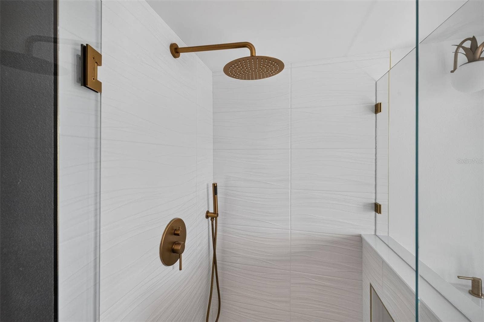 855 BAYWAY BOULEVARD, #503, Clearwater Beach, FL 33767 Guest Bathroom