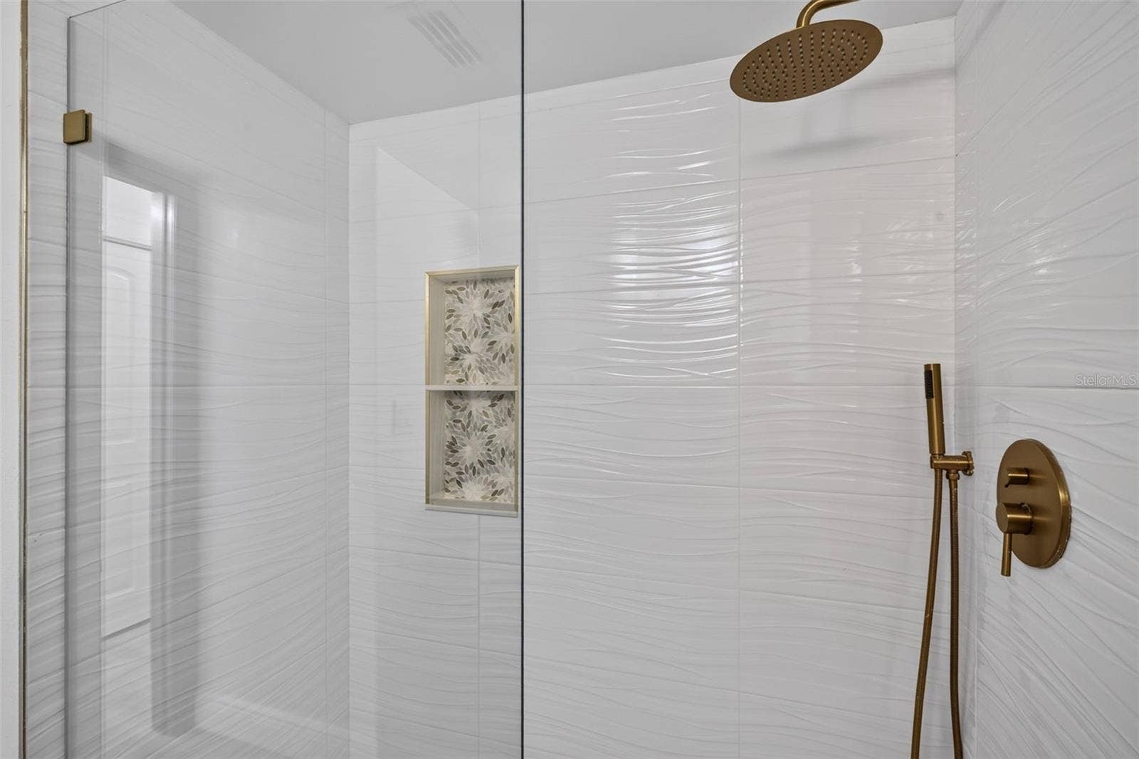 855 BAYWAY BOULEVARD, #503, Clearwater Beach, FL 33767 Primary Bathroom