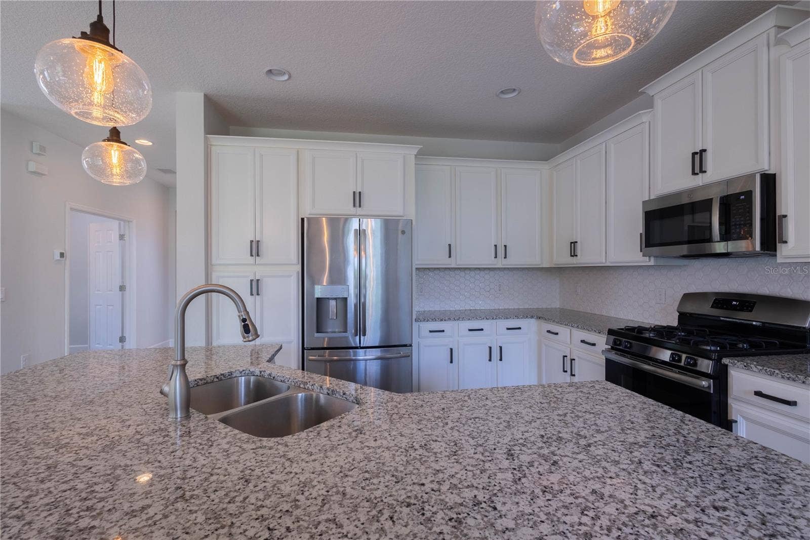 7214 PARADISO DRIVE, Apollo Beach, FL 33572 7214 PARADISO DRIVE, Apollo Beach, FL 33572
