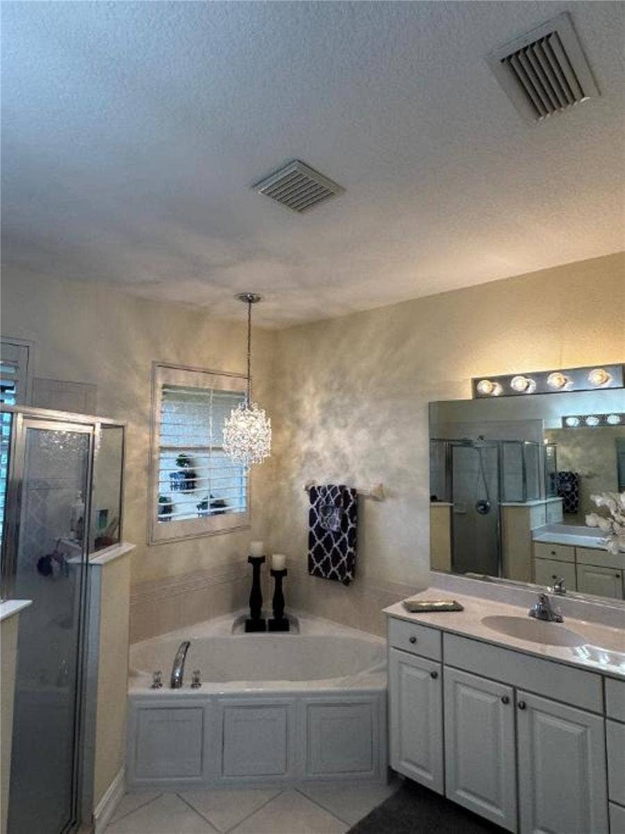 1205 3RD ST CIRCLE E, Palmetto, FL 34221 1205 3RD ST CIRCLE E, Palmetto, FL 34221