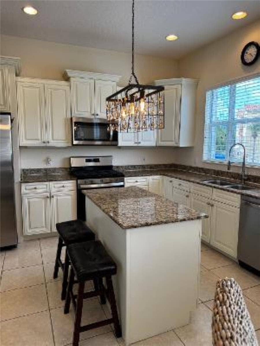 1205 3RD ST CIRCLE E, Palmetto, FL 34221 1205 3RD ST CIRCLE E, Palmetto, FL 34221