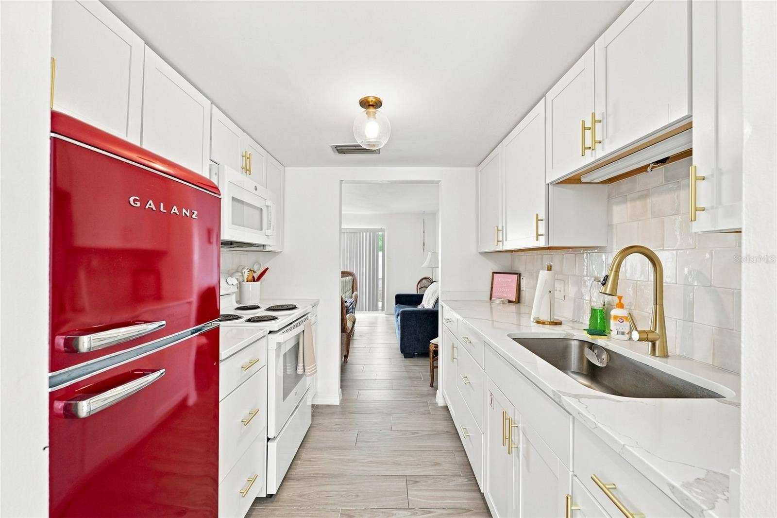 4215 E BAY DRIVE, #1403, Clearwater, FL 33764 4215 E BAY DRIVE, #1403, Clearwater, FL 33764