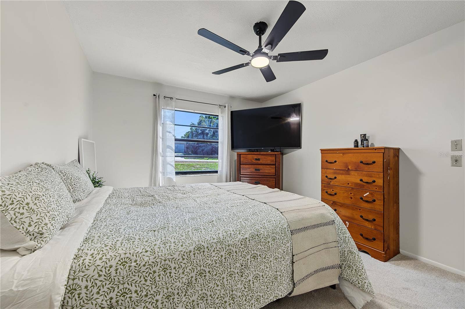 12989 LINDEN DRIVE, Spring Hill, FL 34609 12989 LINDEN DRIVE, Spring Hill, FL 34609
