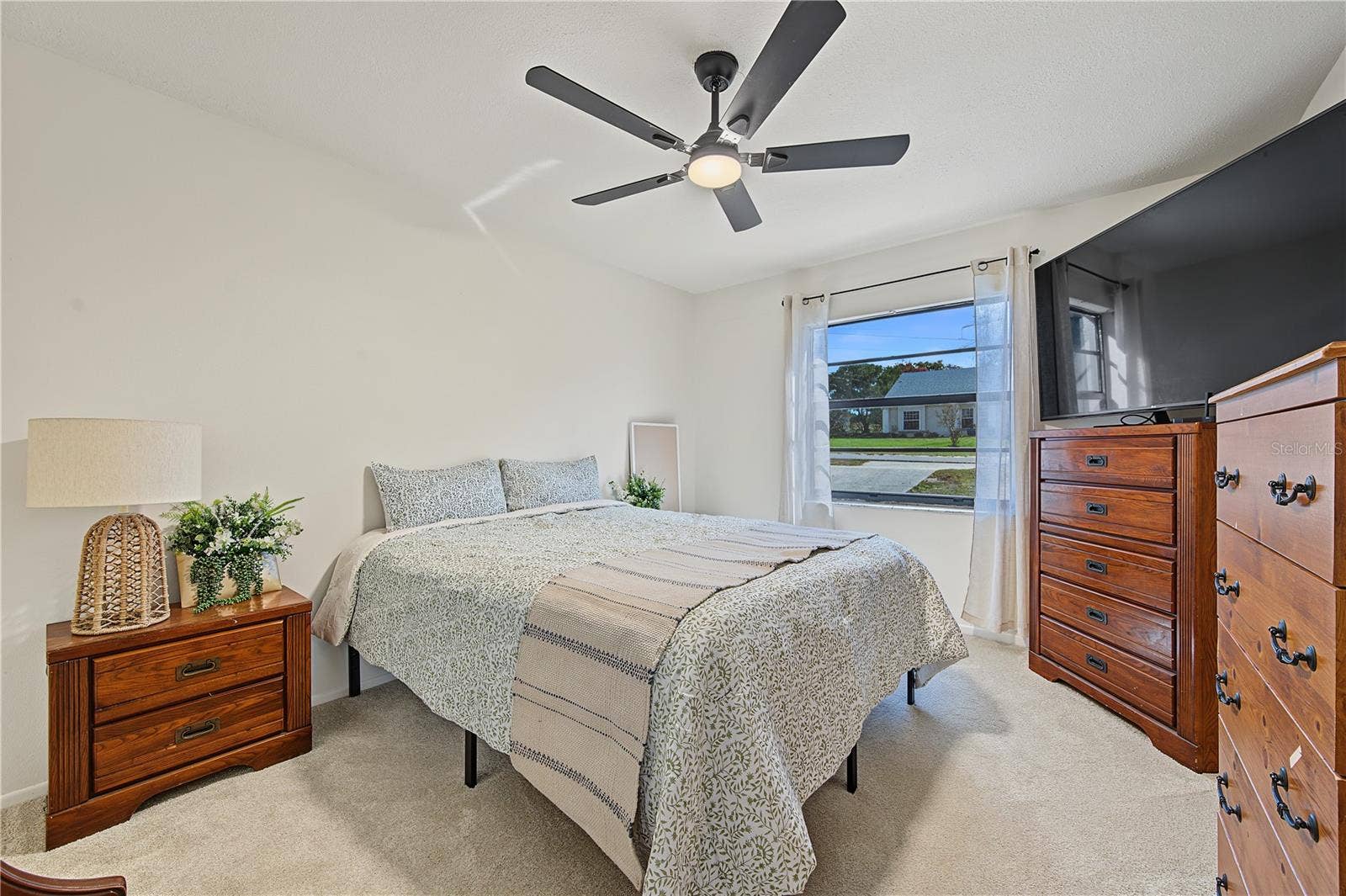 12989 LINDEN DRIVE, Spring Hill, FL 34609 12989 LINDEN DRIVE, Spring Hill, FL 34609