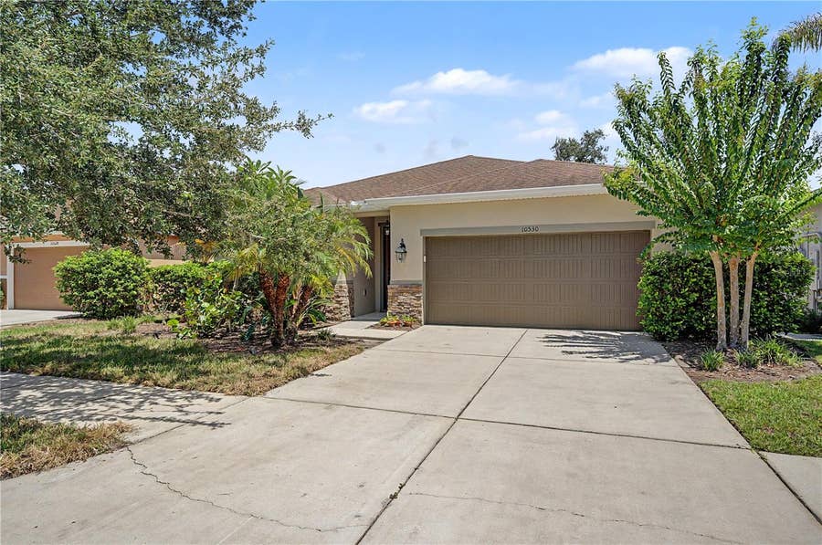 Property photo for 10530 MEDFORD LAKE DRIVE, Riverview, FL