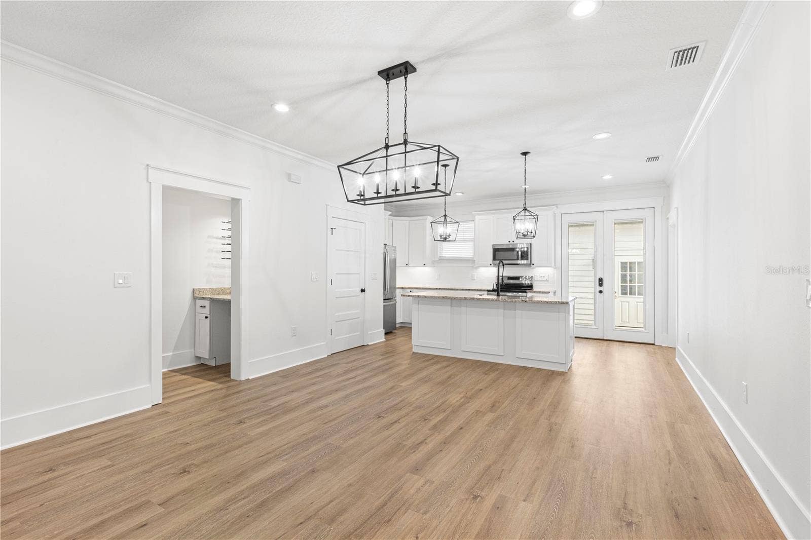 living room, dining room, kitchen