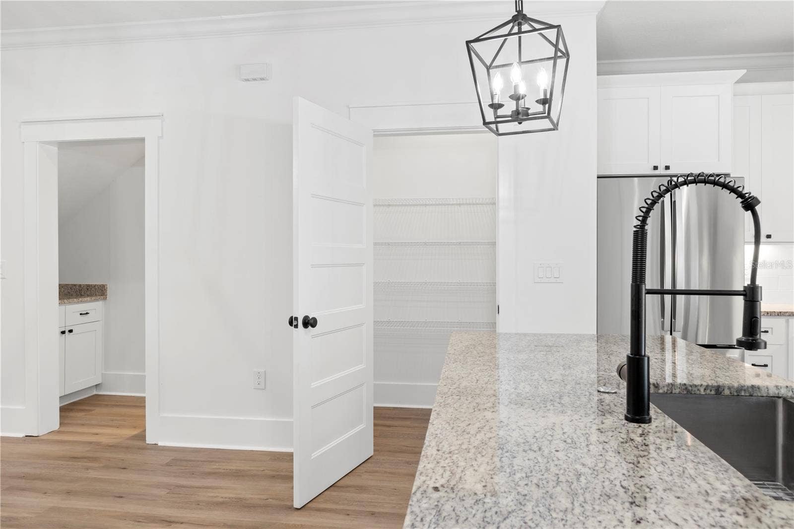 kitchen pantry, bar