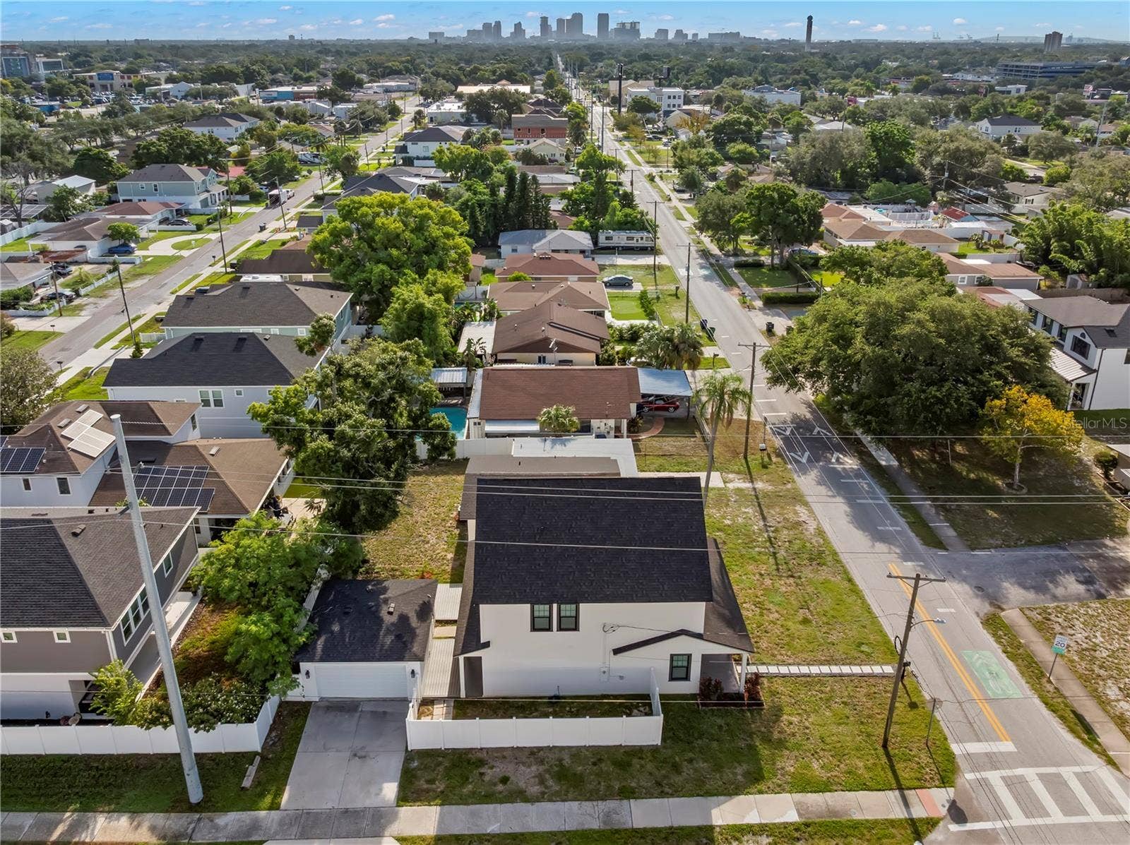 3923 W GRAY STREET, Tampa, FL 33609