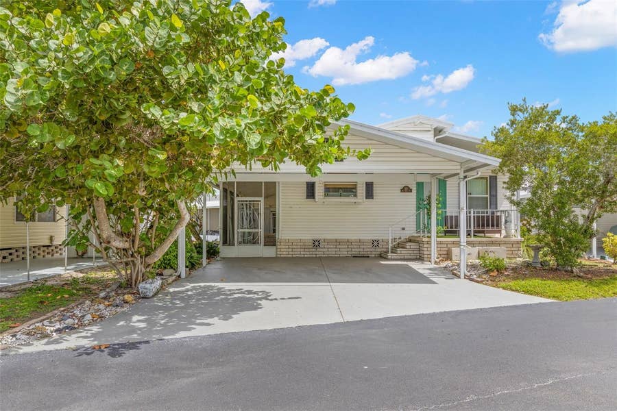 Property photo for 357 MOUNT SAXON AVENUE NE, #323, St Petersburg, FL