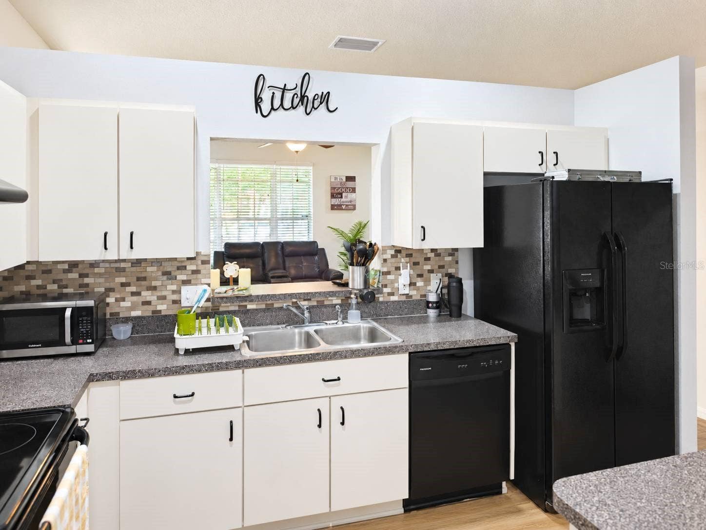 3328 70TH COURT E, Palmetto, FL 34221 3328 70TH COURT E, Palmetto, FL 34221