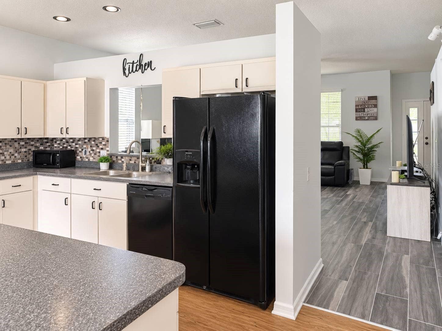 3328 70TH COURT E, Palmetto, FL 34221 3328 70TH COURT E, Palmetto, FL 34221