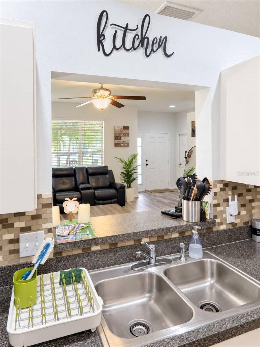 3328 70TH COURT E, Palmetto, FL 34221 3328 70TH COURT E, Palmetto, FL 34221