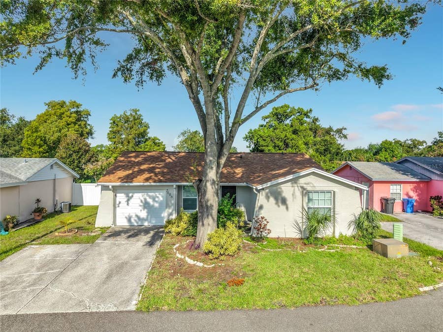 Property photo for 7606 WOODLAND OAKS COURT, Tampa, FL