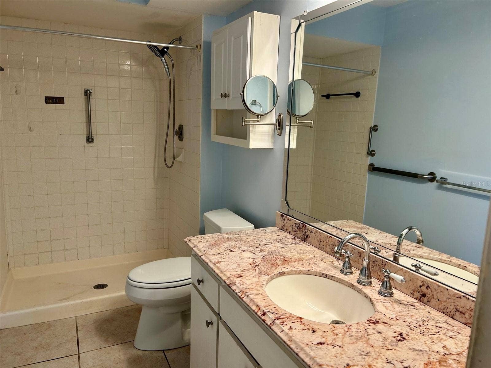 2529 OAKLEAF LANE, #30C, Clearwater, FL 33763 Primary Bathroom