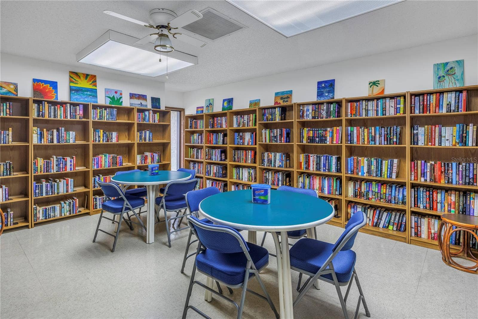 2529 OAKLEAF LANE, #30C, Clearwater, FL 33763 Clubhouse Library